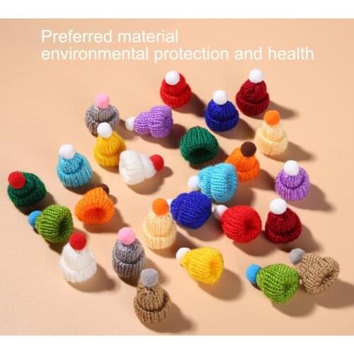 200Pcs Knitting Mini Pompon Hats Small Caps DIY Craft Christmas Decoration Toys Mini Pompon Hats
