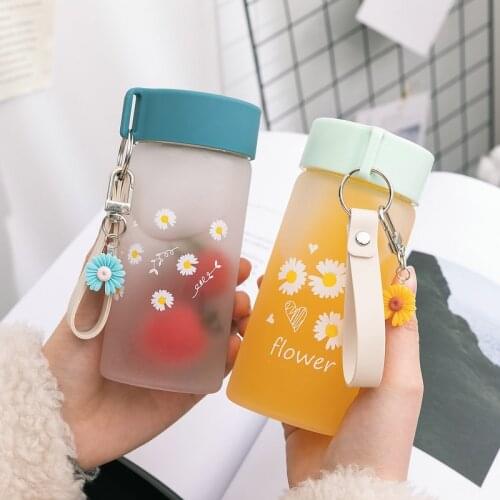 Cute Water Bottle for Girls Kawaii 260ml Daisy Flower Frosted Glass Bottles Portable Drink Bottle with Keychain Rope