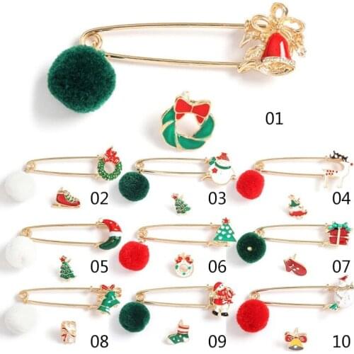 2020 New Christmas Creative Gift Hair Ball Shape Brooch Pin Badge Deer Snowman Christmas Tree Accessories Collar Pin