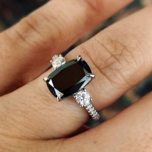 Fashion Natural Gemstone Ring, Black Gemstone Ring, Bright Diamond Simple Ring, Elegant and Fashionable Ladies Jewelry