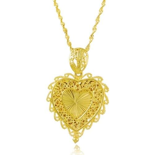 Famous Luxury Jewelry LOVE Heart Necklace Pendants Gold Color Chain Necklace Christmas Gifts For Women P135