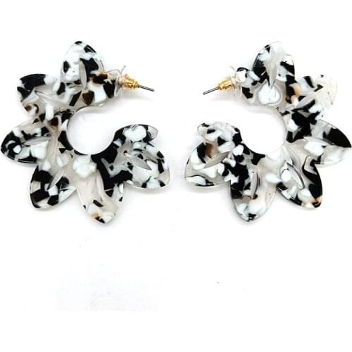 Lucky99 New Fashion 5 colors Colorful Acrylic Acetate Resin Butterfly Flower Hoop Earring Cute Earrings For Women Jewelry E19063