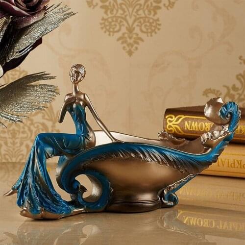 Elegant Lady Home Decoration Ornaments Embassies Wine Plank Practical Sculpture Wine Holder New Year Gifts