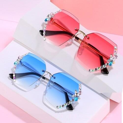 Chic Womens Cat Eye Sunglasses 2021 Fashion Rhinestone Shades Luxury Rimless Sunglasses Female Lady Eyewear Accessories UV400