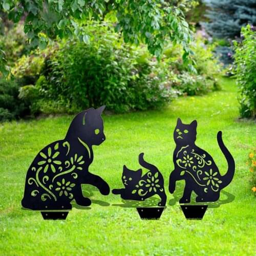 Metal Board ornament Family 3 Cats Statue Kit Cute Kitten Lawn Playing Ornament Grass figurine Decor