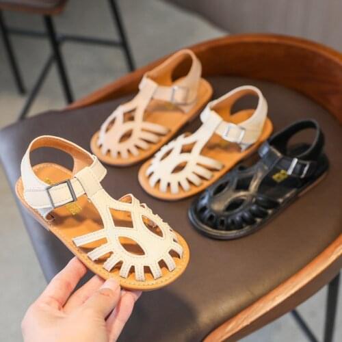 2021 Summer Girls T Strap Gladiator Sandals Kids Hollow Outs Princess Shoes Buckle Leather Beach Shoes Children Baby Toddler