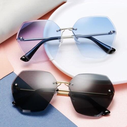 Luxury Rimless Sunglasses Women Brand Designer Summer Oversized Vintage Shades Sun Glasses for Women Female Lady Sunglass UV400