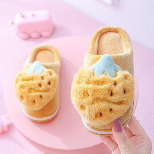 2020 New Winter Slippers For Kids Baby Girls Boy Cartoon Strawberry Plushed Warm Home Cotton Shoes Soft Slippers Shoes Sneakers