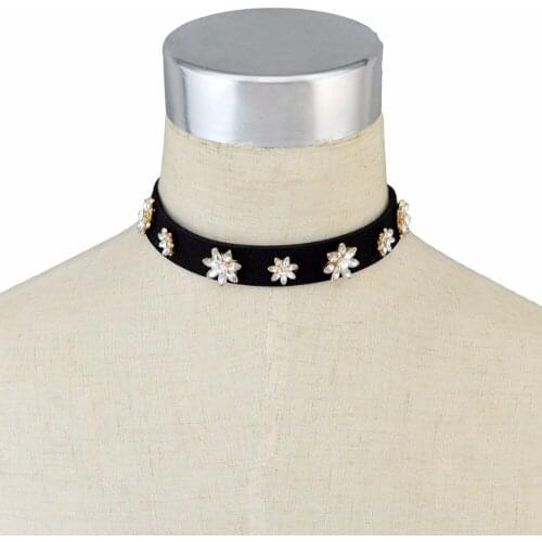 Fashion Flower Shape Crystal Rhinestone Choker Necklace Velvet Statement Necklace for Women Collares Chocker Jewelry Party Gift