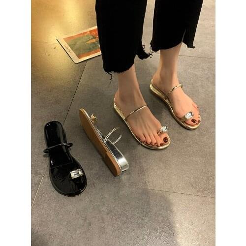 Character Slippers Women Outside The Summer Wear 2021 New Clip-on Water Drill Thick Bottom Slope Flat Bottom Cool Women Summer