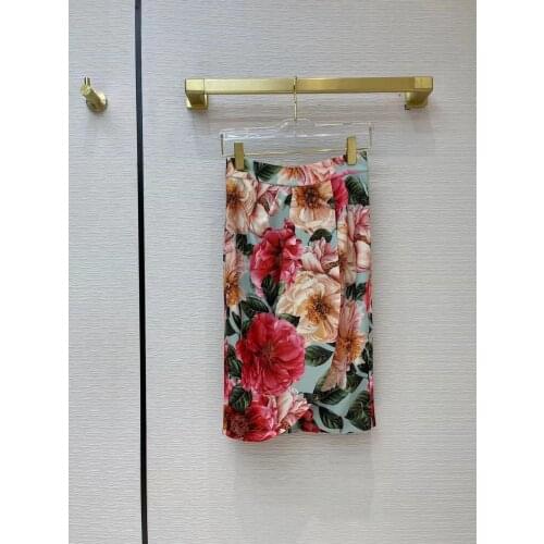 Womens new Summer 2021 skirt fashion camellia print retro red floral pencil gorgeous luxury runway in Sicily, Italy