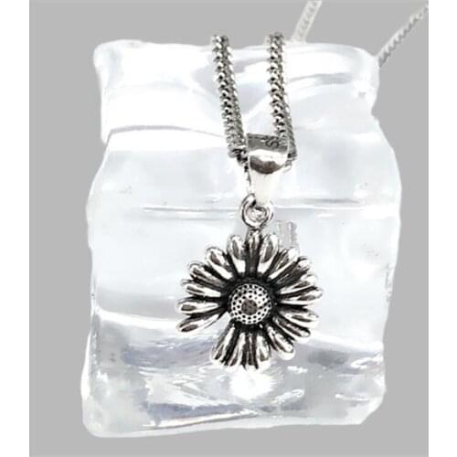 New Fashion Personality Creative Sunflower 925 Sterling Silver Jewelry Female Retro Old Flower Pendant Necklaces N213