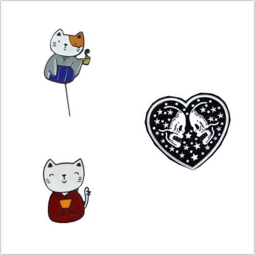 Fashion Cute Cat and Skull Heart Brooches Badge Enamel Lapel Pins Badge Foodie Best Friends Gifts Cat Heart Brooch Jewelry