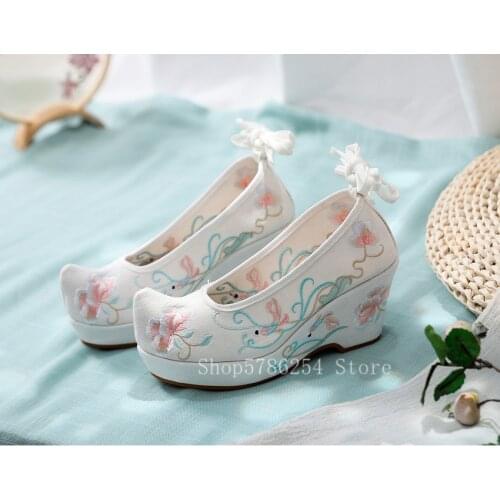 Fairy Cosplay Traditional Chinese Shoes Embroidery Floral Vintage Hanfu Shoes Women High-heeled Beef Tendon Girl Canvas Lolita