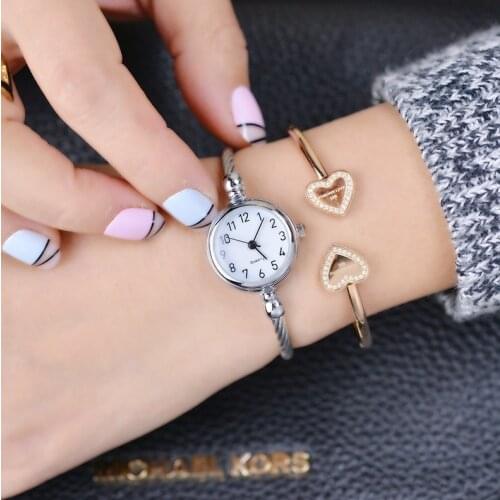 2018 BGG Fashion Brand New Arrival Simple Business Women Wristwatch Ladies Elegant Silver Bracelet Watch Retro Roman Dial reloj
