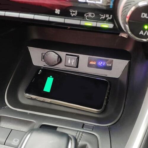 Car wireless charger QI phone charger 15w fast charging case phone holder accessories for Toyota RAV4 2019 2020 2021