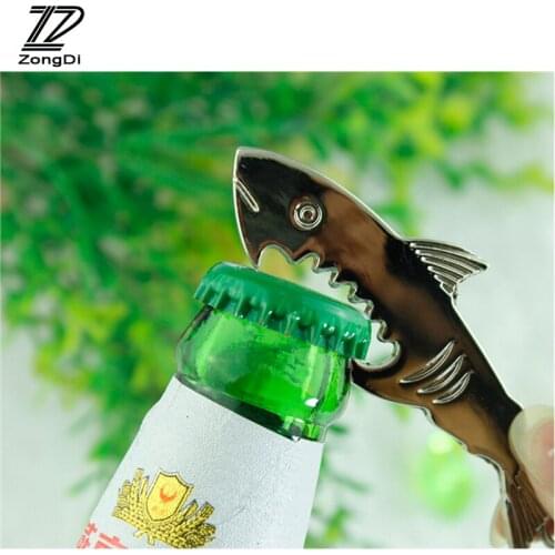 ZD For Renault Megane 2 3 Duster VW Touran Passat B6 Golf 7 T5 T4 Fiat 500 Car Key Chain Pendant Shark Bottle Opener Keychain