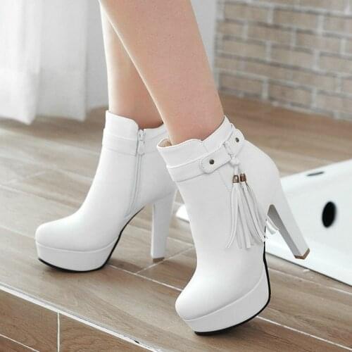 Women Fringe Ankle Boots Fashion Platform Square High Heel Shoes Round Toe Zipper Autumn Winter Shoes Woman 2018 Plus Size 43