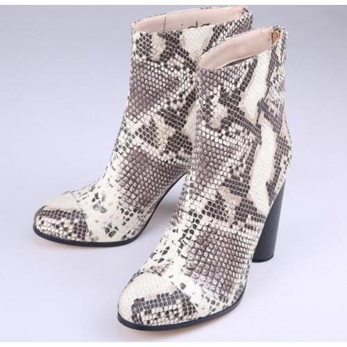 Woman Heels 2018 Sexy Faux Snakeskin Round Toe Ankle Boots Square Heels Back Zipper Women Winter Short Boots Size 35-42