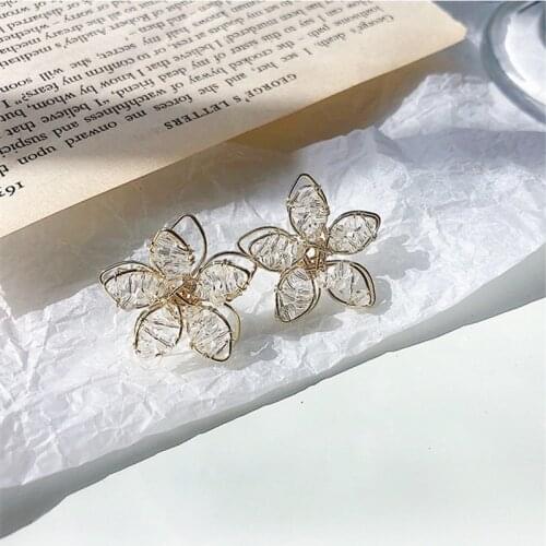 2019 Fashion Korean Sweet Openwork Flower Stud Earrings Elegant for Women New Transparent Petal Earrings Jewelry