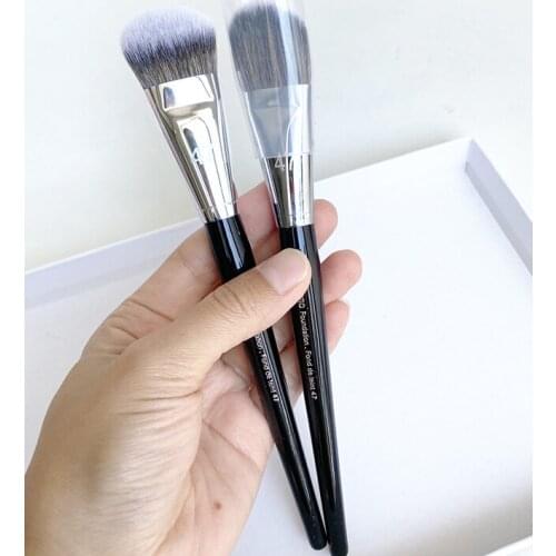 VVR Makeup Brushes Foundation Brush Broom Foundation Shadow Brush Blending Contour Highlighter Professional Make Up Brush