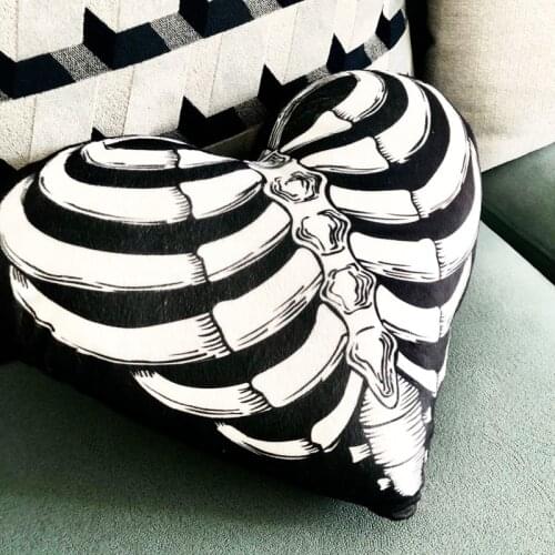 Home Decor Cojines Decorativos Heart-shaped Coussin Living Room Skull Personality Decoration Gift Retro Tattoo Decoracao Pillow