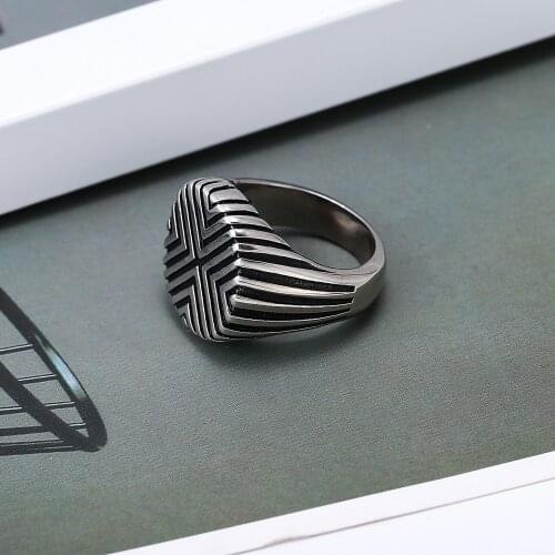 Fashion retro mens Ring New Retro trend punk ring