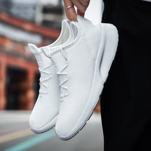 Summer mens breathable casual shoes red outdoor sports solid color running shoes large size white mesh comfortable student shoe