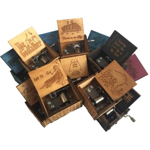 Wooden Hand Crank Music Box Pirates of The Caribbean Musical Boxes Birthday Christmas Party Gift Casket Decoration Drop Shipping