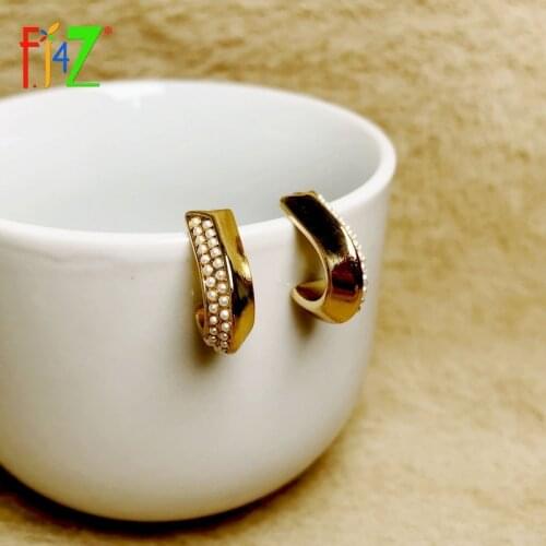 F.J4Z New Trend Stud Earrings for Women Vintage Letter J Earrings Simulated Pearl Simple Earrings Gifts Anti-allergic Jewelry