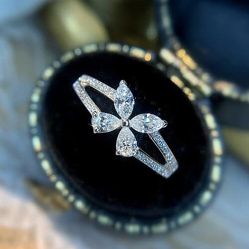 Huitan Romantic Silver Color Womens Ring Butterfly Shaped Full Zirconia High Quality Fashion Engagement Rings for Lady Jewelry