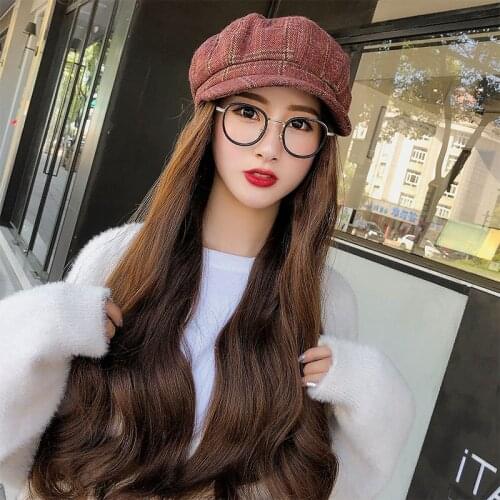 One-piece cap with fashion wig for autumn and winter. Net red retro beret wig hat womens fashion big wave curly hair one-piece