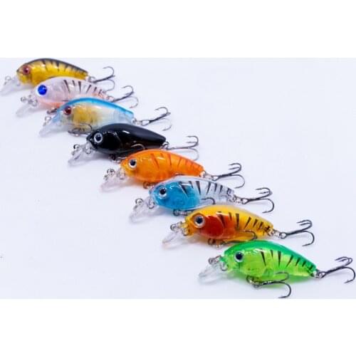 1PCS Fishing Lure Rattling Jerkbait Hard Artificial Bait with Quality Hooks Pesca 4.5cm4g