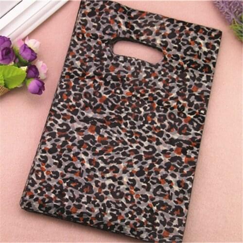 2017 New Design Wholesale 100pcs/lot 20*30cm Fashion Sexy Leopard Package Bags With Handles Plastic Underwear Packaging Bags