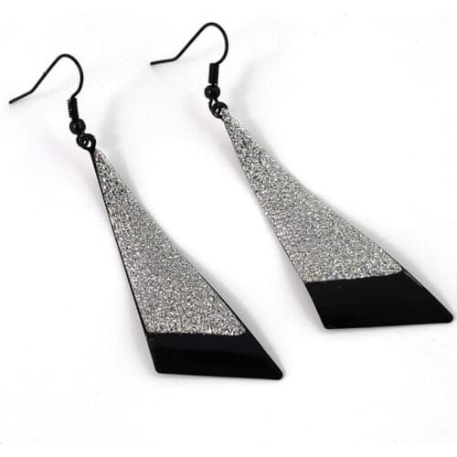 2021 Brinco Exaggerated Personality Contracted Joker Edition Leisure Long Triangle Frosted Earrings Women Metal Female Circle