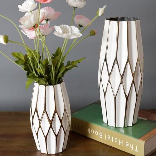 Mrs win Decorative Vases
