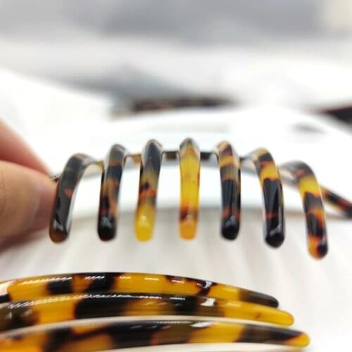 Fashion Decorative Comb Cellulose Acetate Wide Tooth Comb Non Slip Ponytail Fork Comb