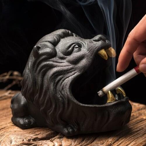 Creative Black Gold Tooth Lion Ashtray Cartoon Animal Household Large-capacity Windproof Ceramic Ashtray Car Office Decoration