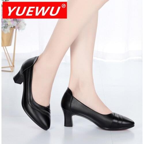 YUEWU 2021 Women’s Spring Big Size Shallow Mouth Solid Color Thick Heel Soft And Comfortable Work Shoes