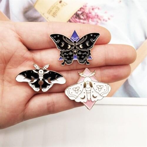 Simple and Sweet Small Fresh Insect Butterfly Brooch Retro Fashion Animal Badge Lapel Cardigan Bag Accessories Pin Jewelry Gift