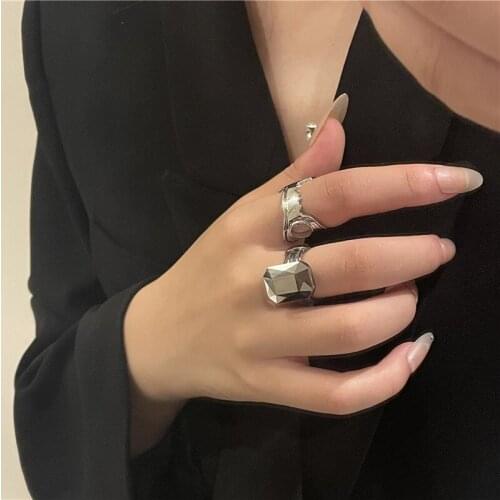 Ins European and American Design Cold Wind Black Personality Crystal Ring for Men and Women Simple Fashion Party Jewelry Gift