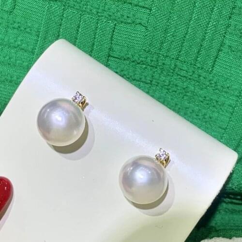 HENGSHENG Pearl Earrings Solid 18K Gold,Round 9.5-10mm Natural-Ocean White Pearls Stud Earrings for Women Fine Jewelry