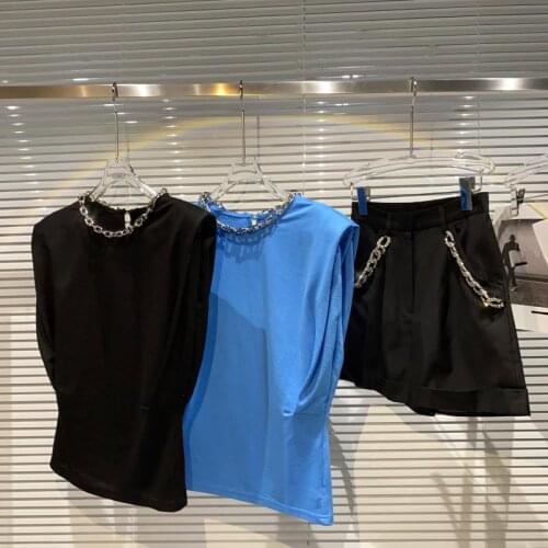 Cakucool 2021 Summer New Metal Chain Neck Shirt Blouse Designer Temperament Short Bat Sleeved Blouses Chic Fashion Women Tops