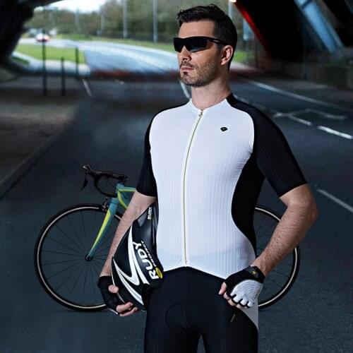 Santic Men Cycling Short Jersey Extreme Fit Imported Water Diffusible Fabric Road Bike Short Sleeve Cycling Top Jersey M7C02101