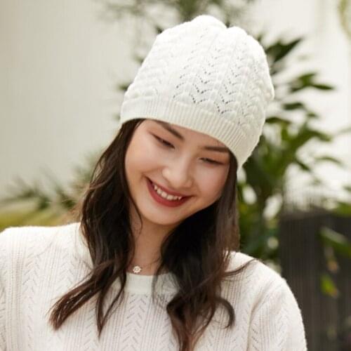 Womens hats for fall/winter 2021 new 100% cashmere pullover caps solid color casual beanies to keep warm and wild wool hats