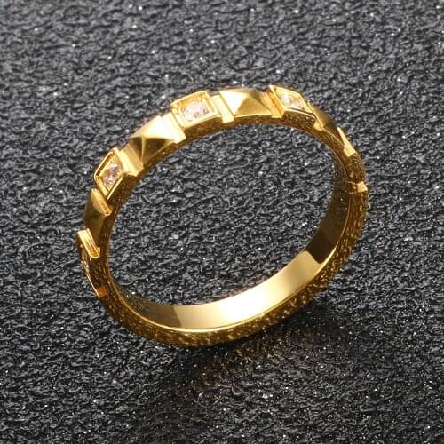 Fashion Pyramid Rings For Women Men High Quality Stainless Steel Punk Hip-hop CNC Setting Party Elegant Crystal Finger Jewelry