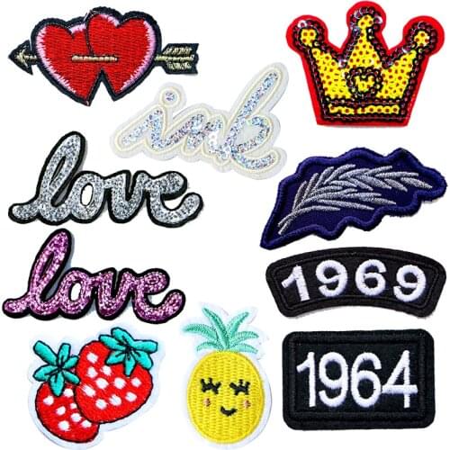 Cartoon Decorative Patch Love Strawberry Heart icon Embroidered Applique Patches For DIY Iron on Badges on clothes Stickers