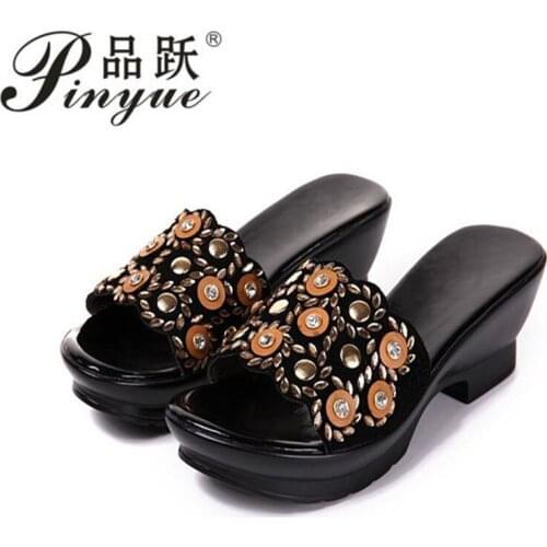 Genuine Leather Slippers Summer New Wedge Shoes Female Fashion Leisure Sandals Rhinestone Antiskid Mother Slippers