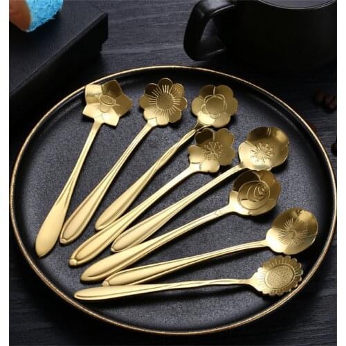 8Pcs/Set Flowers Design Gold Spoon Long Handle Dessert Tea Coffee Mixing Spoon Stainless Steel Vintage Teaspoons Drink Tableware