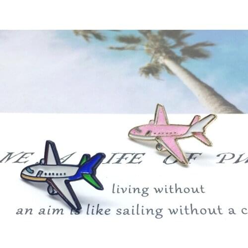 Creative New Pink Flashing Aircraft Metal Brooch, Fashion Airliner Badge, Personalized All-match Charm Costume Decoration Gift